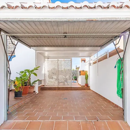 Zoe Holiday home